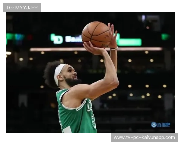 快攻中怀特接球上篮完成关键得分